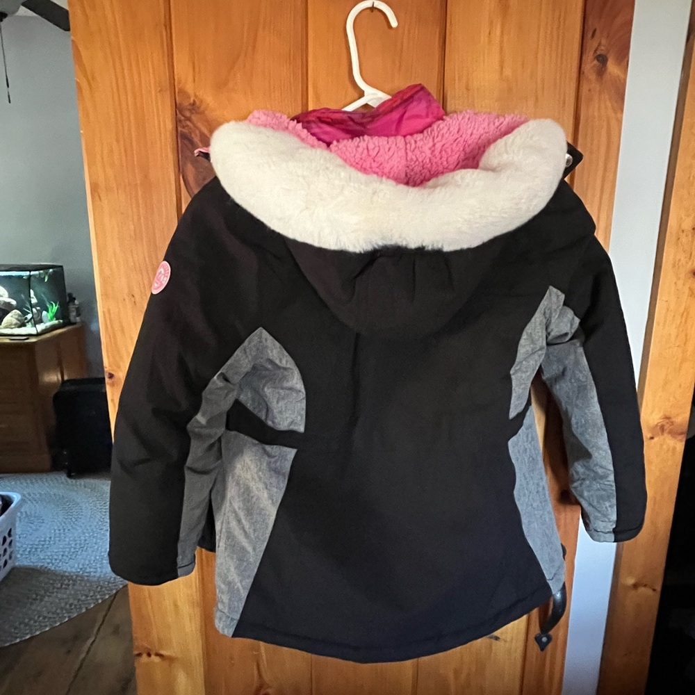Girls ZeroXposur Heavyweight Faux Fur Hooded 2-in-1 Jacket. - Picture 7 of 7